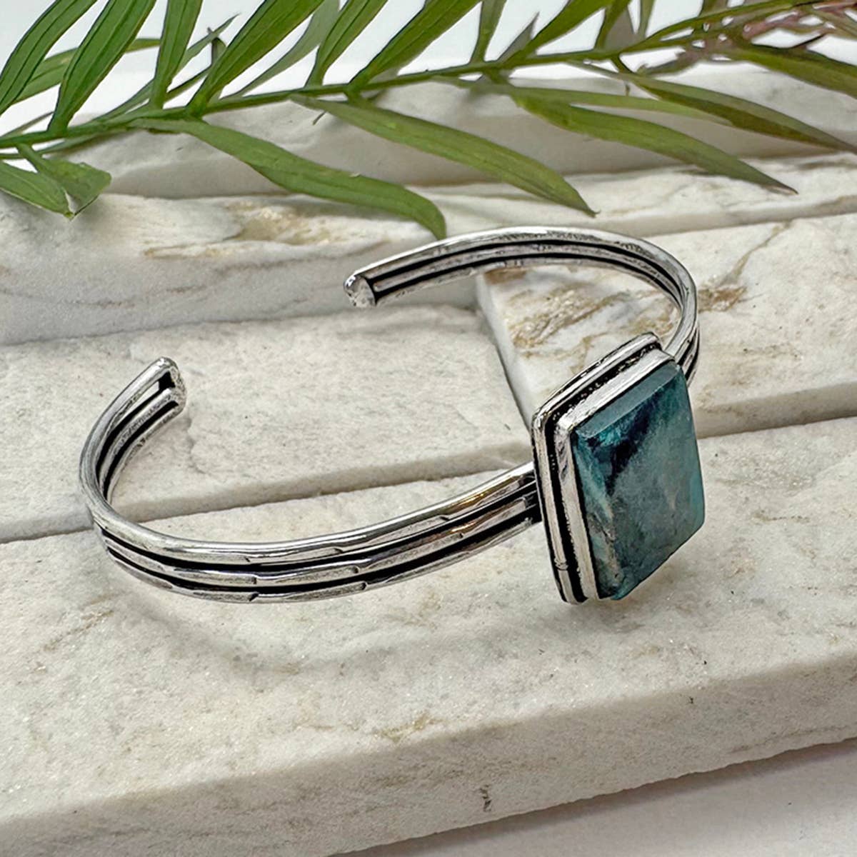 Handcrafted Kashi Semiprecious Stone Cuff - Apatite