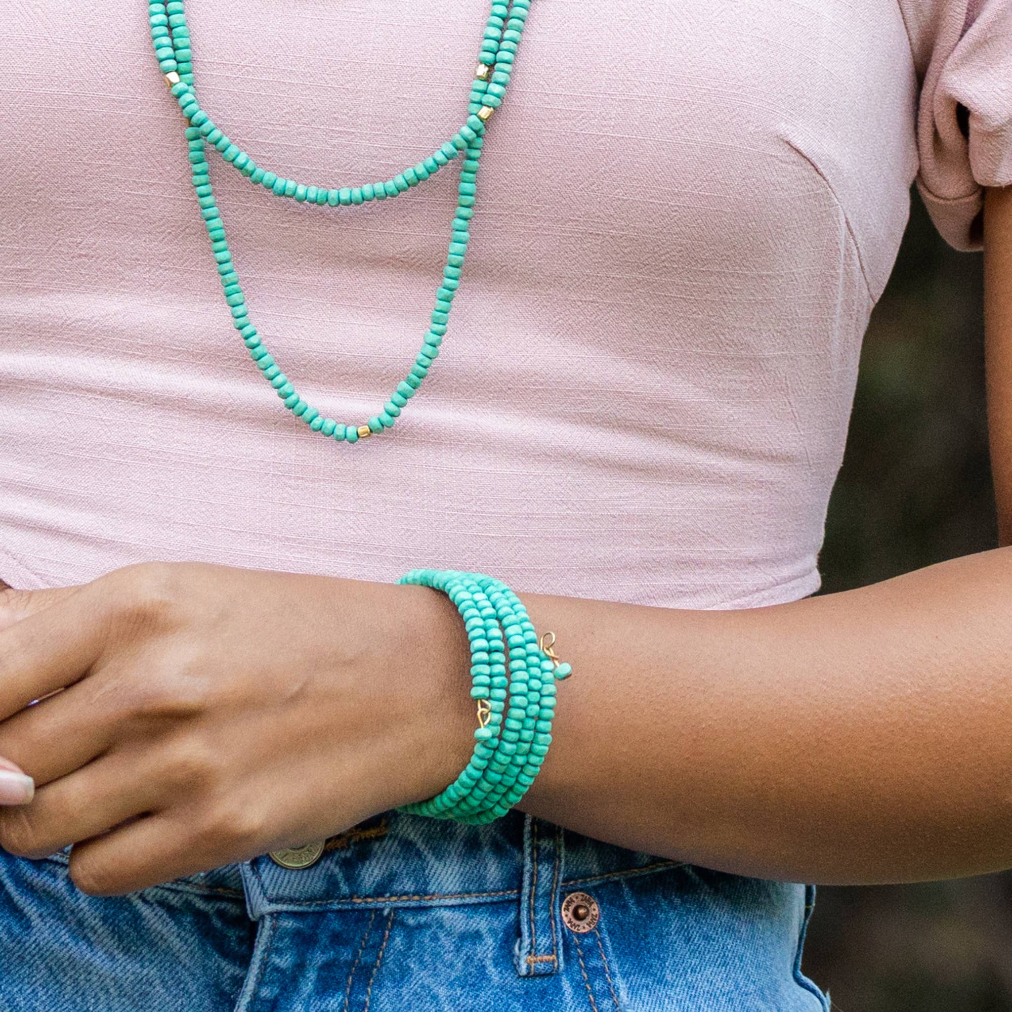 Chromatic Hues Coil Bracelet Prepack With Display