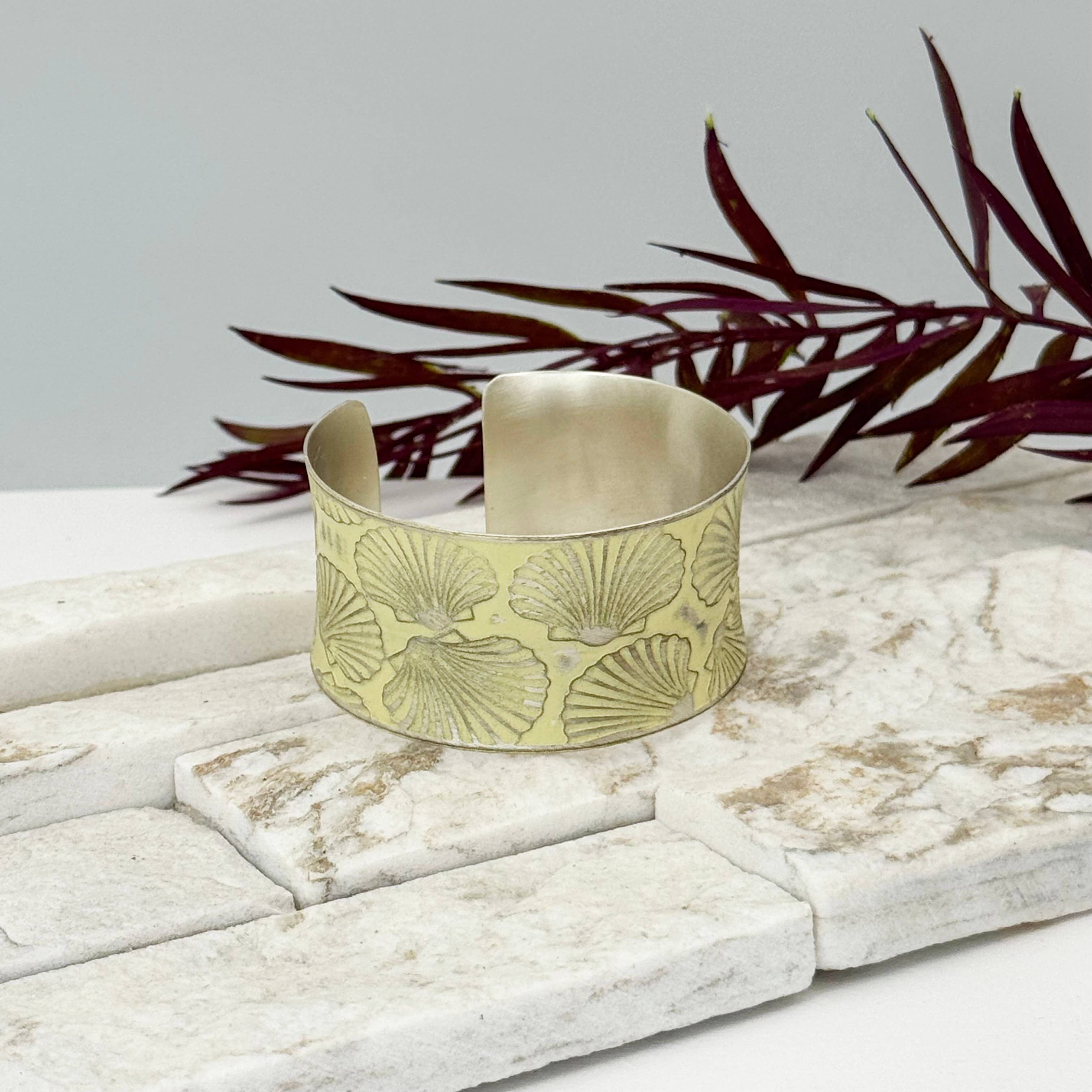 Handcrafted Pale Yellow Scallop Shell Patina Bracelet