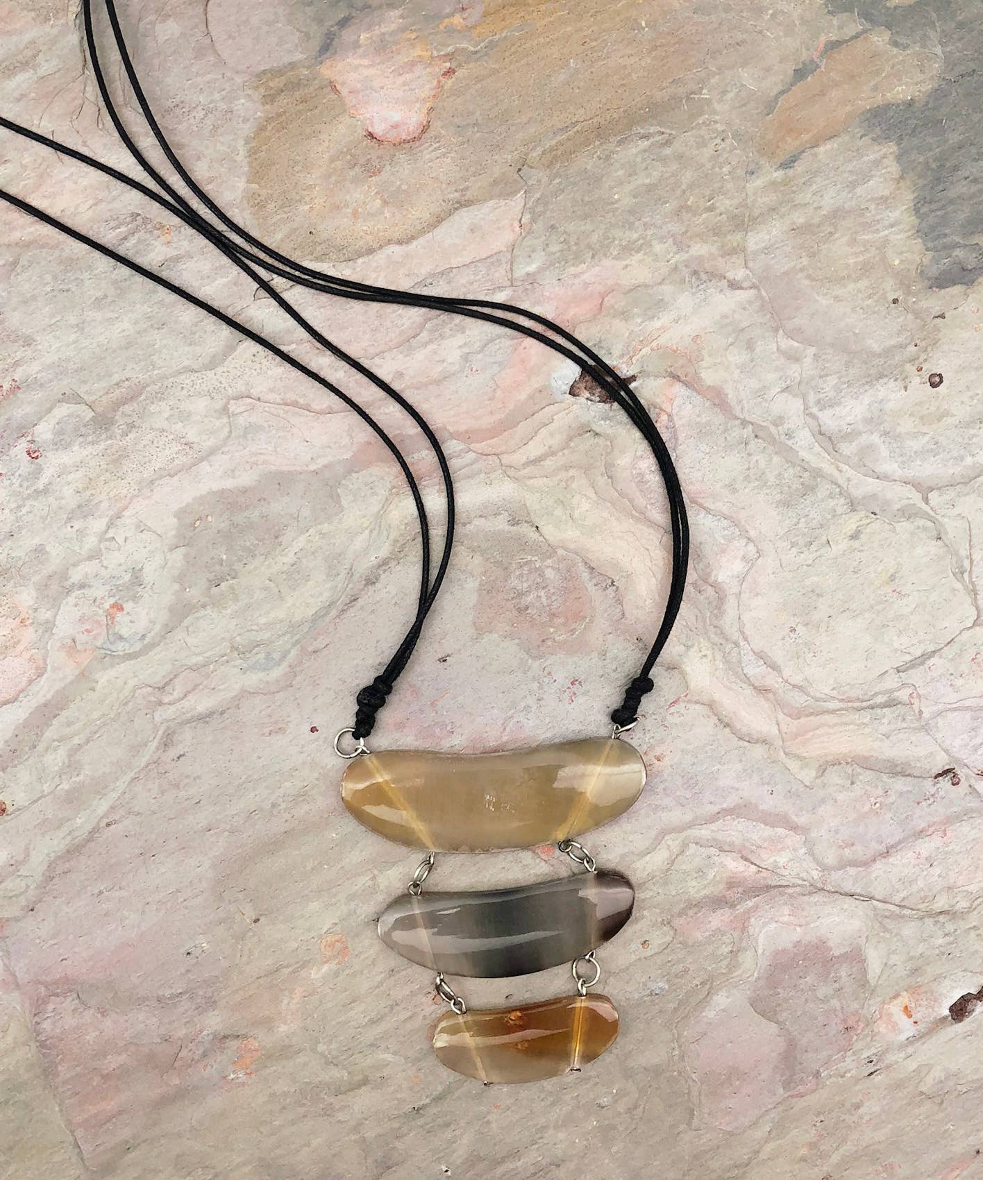Omala Necklace - 3 Stacked Ovals