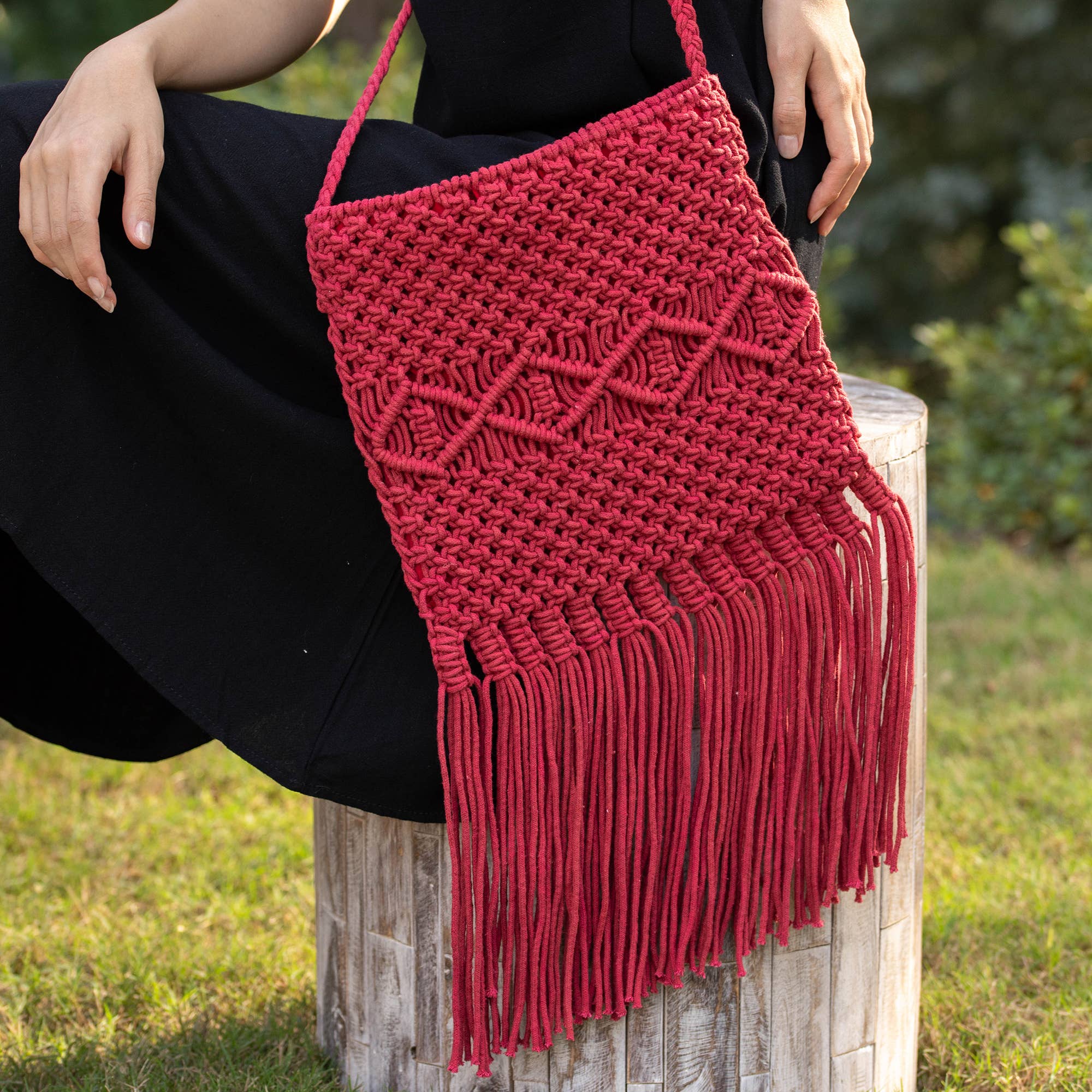 Josie Bag - Cotton macrame sling bag with fringes - Rust