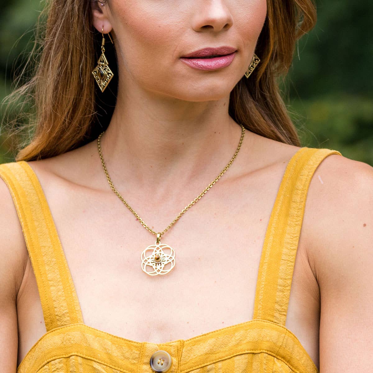 Tanvi Collection Necklace Prepack - 12 Gold and Display