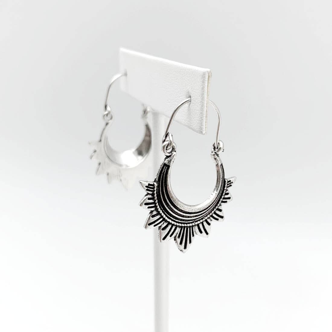 Tanvi Collection Earrings - Silver Striped Rays and Curve