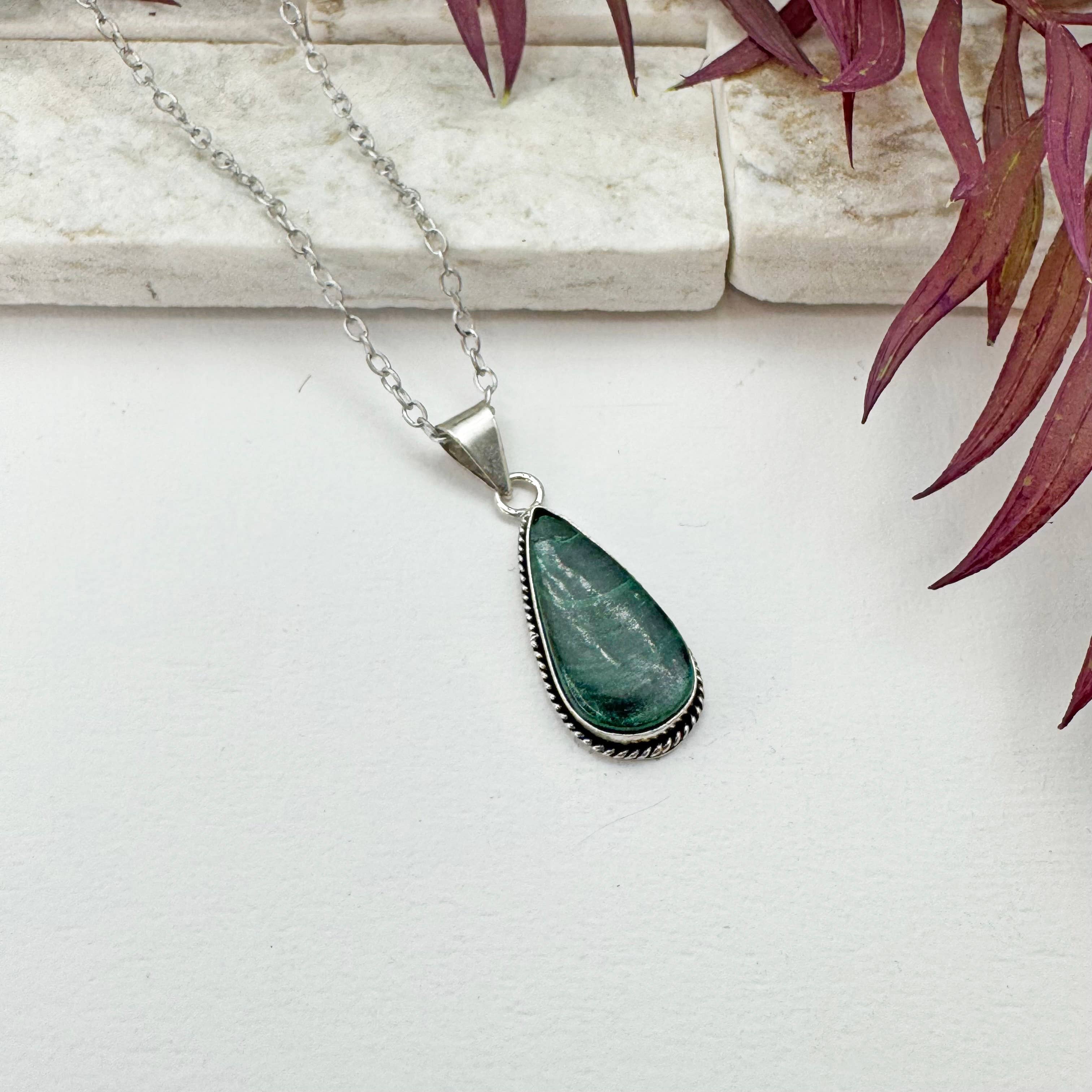 Kashi Semiprecious Large Stone Necklace - Malachite