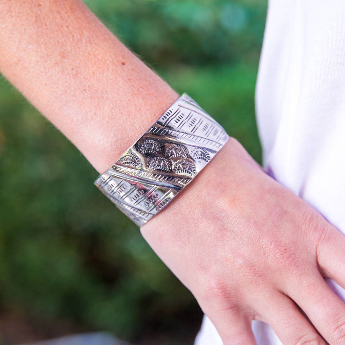 Kashi Mixed Print Diagonal Stripes Embossed Bracelet