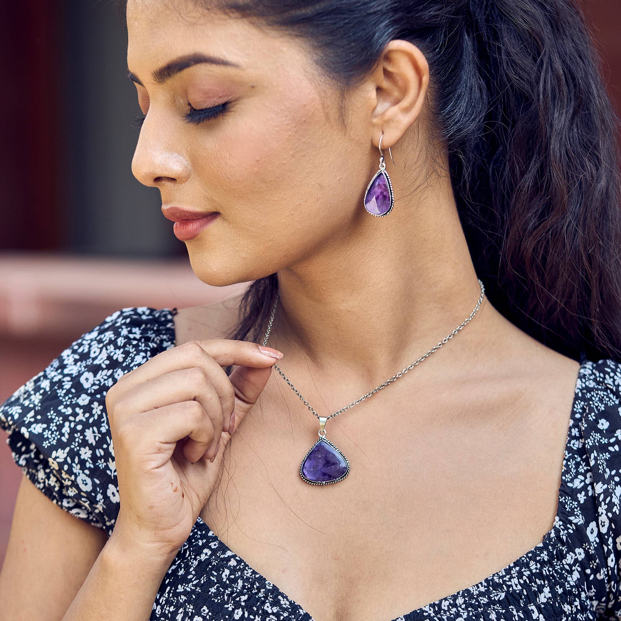 Handcrafted Semiprecious Stone Necklace - Amethyst