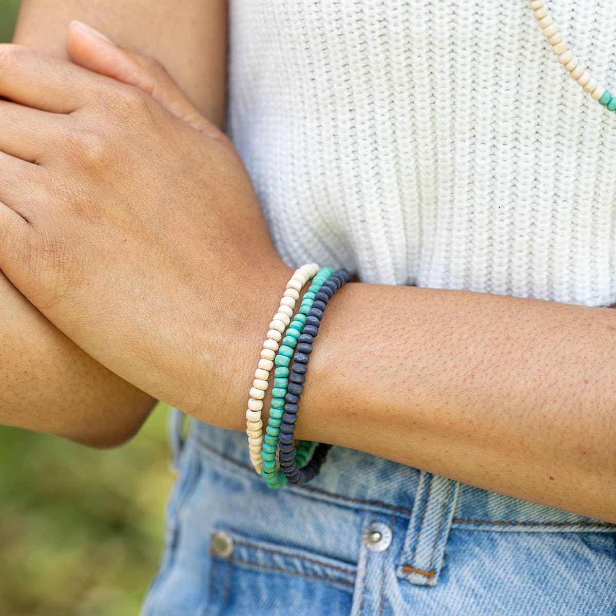 Prismatic Hues Stretch Bracelet - Turquoise, Black, White