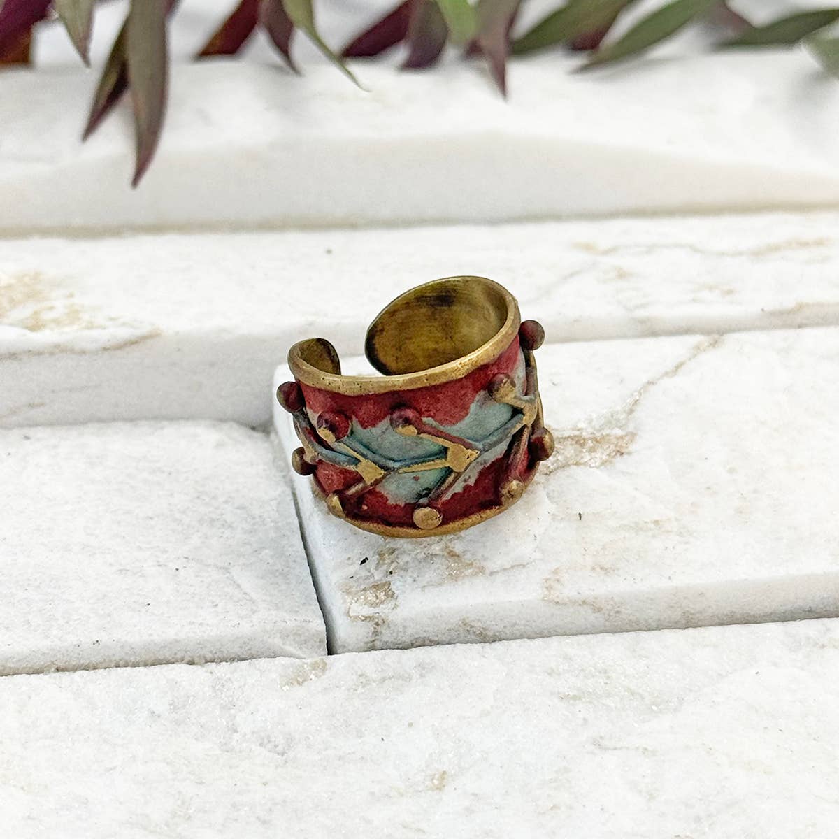 Handcrafted Two-Tone Dotted Leaf Brass Patina Ring