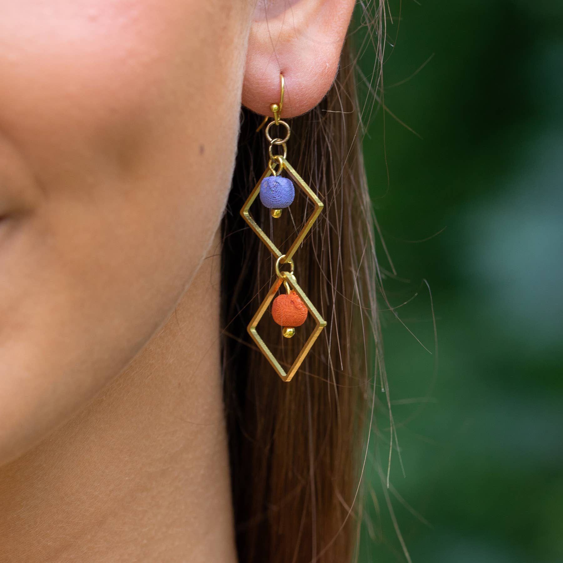 Aasha Open Square Frame with Small Beads Earrings