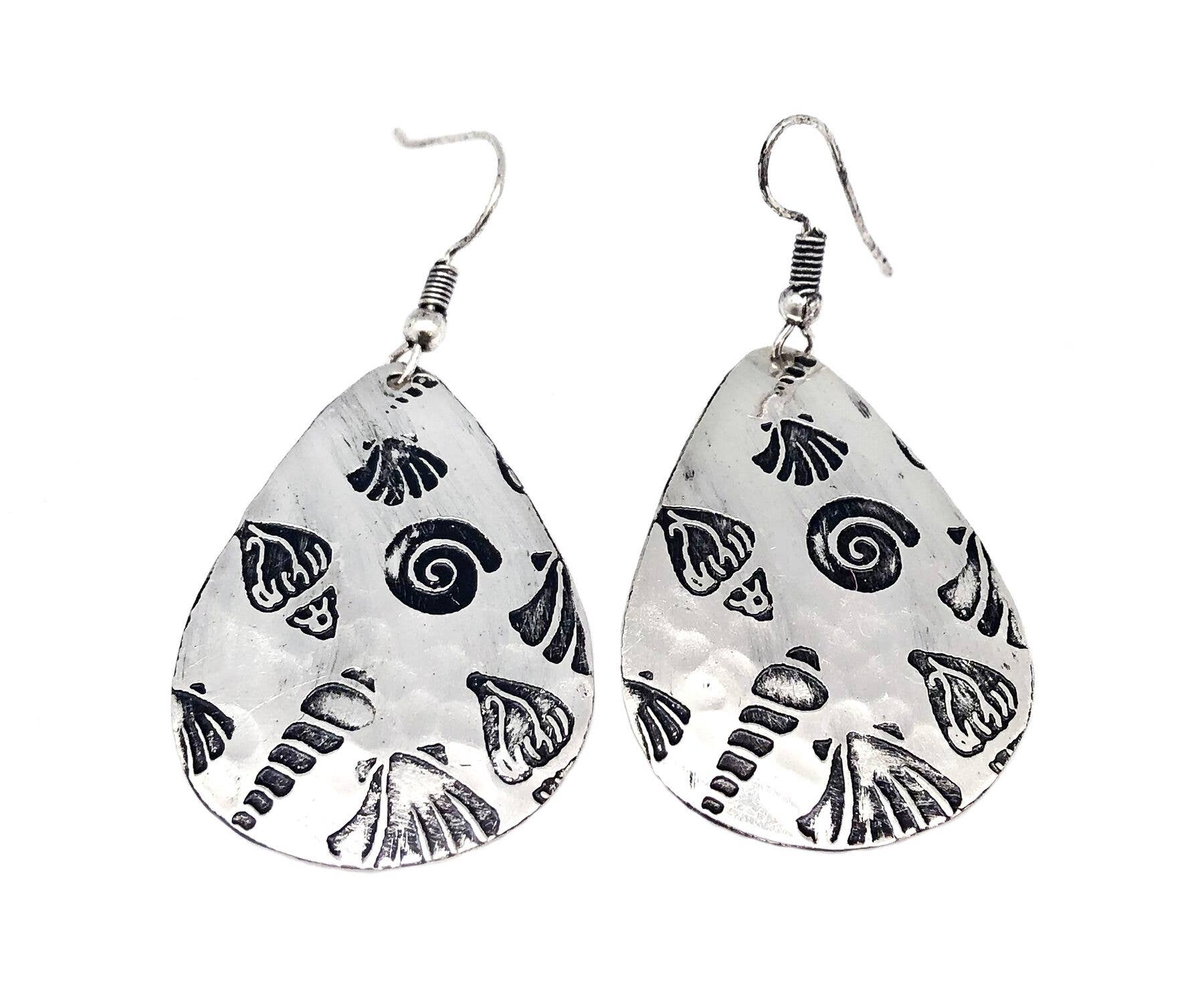 Shells Silver Engraved Earrings
