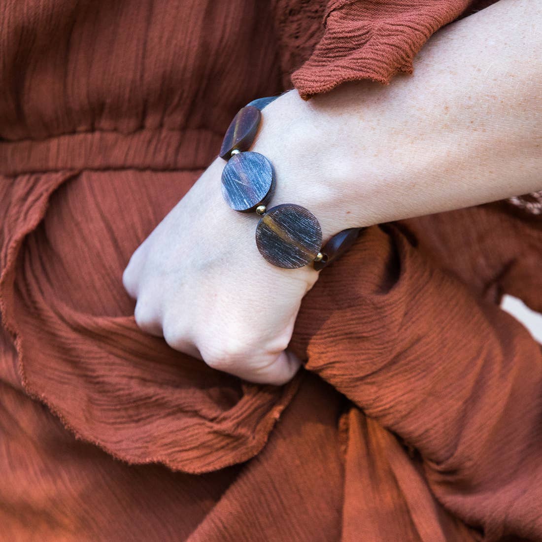 Omala Circle Beads Elastic Bracelet